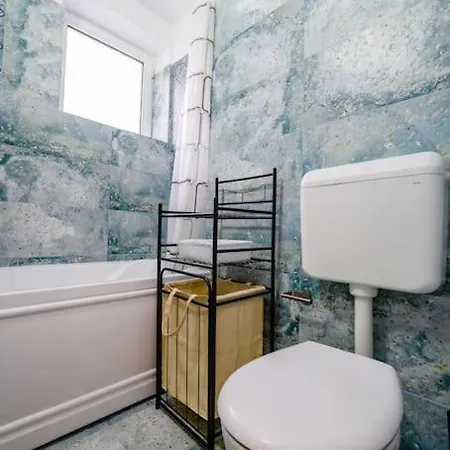 Smiling Heaven * Bukareszt